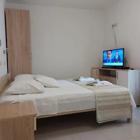 Apartments Jelicic Biograd Na Moru Esterno foto