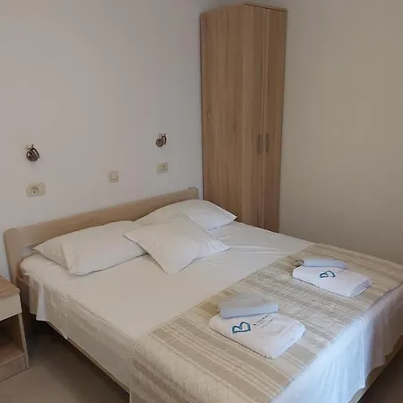 Apartments Jelicic Biograd Na Moru Esterno foto