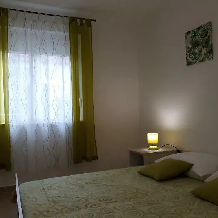 Apartments Jelicic Biograd Na Moru Esterno foto