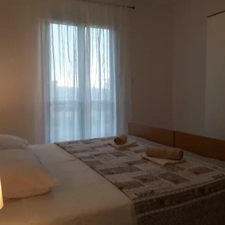 Apartments Jelicic Biograd Na Moru Esterno foto